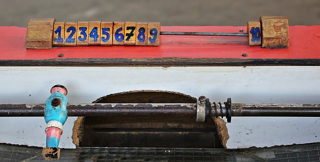 他是从谷底往上爬的那种人