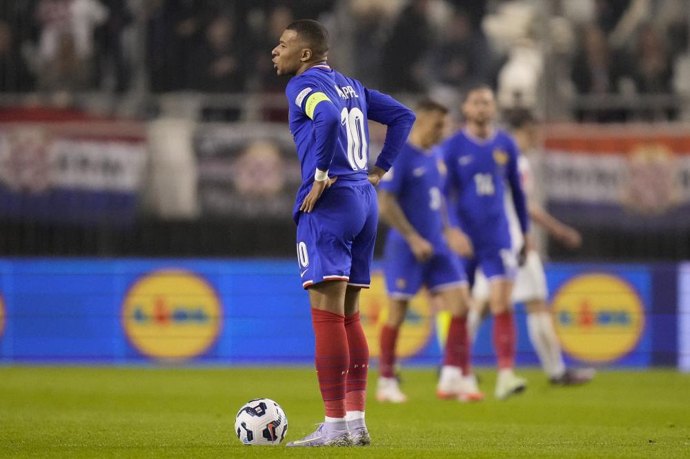 你认为中超新赛季，四个直辖市的球队战绩会怎么样呢？