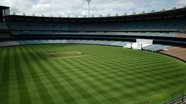 辽宁男篮在俱乐部杯第二战中以44-36击败合肥狂风，首节领先，次节反超，半场结束领先18分。