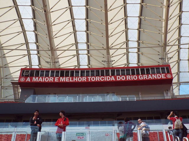 队友为他让球点，暖心瞬间